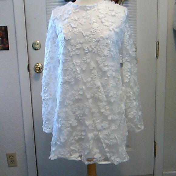 Luna Tuccini Lace Mini Dress Soft Girl - Picture 1 of 8